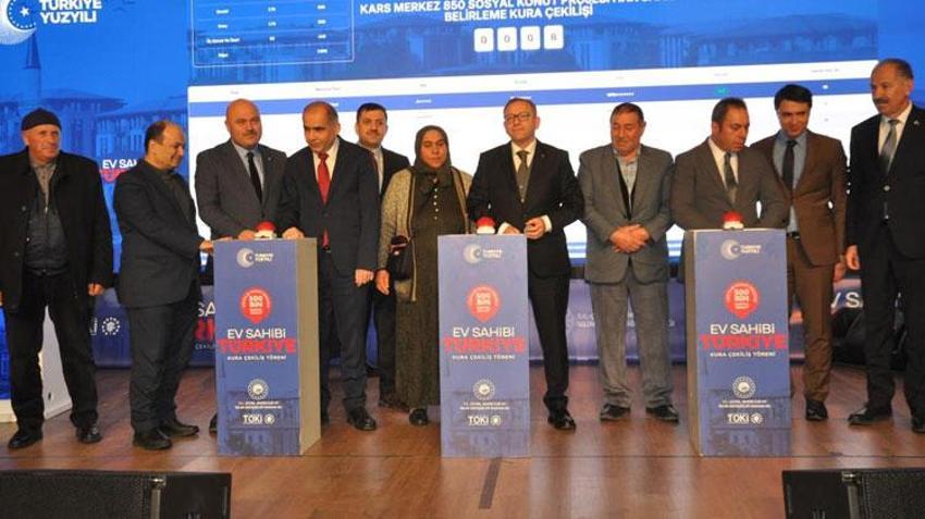 Yüzyılın Konut Projesi kapsamında Kars'ta bin 730 konutun kuraları çekildi