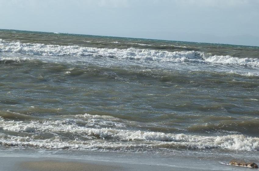 Venedik değil Balıkesir: Deniz kabardı evler sular içinde kaldı