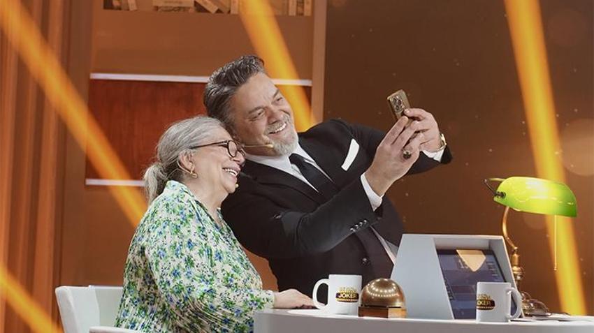 Kahkaha dolu gece! Beyaz’la Joker neşe saçtı