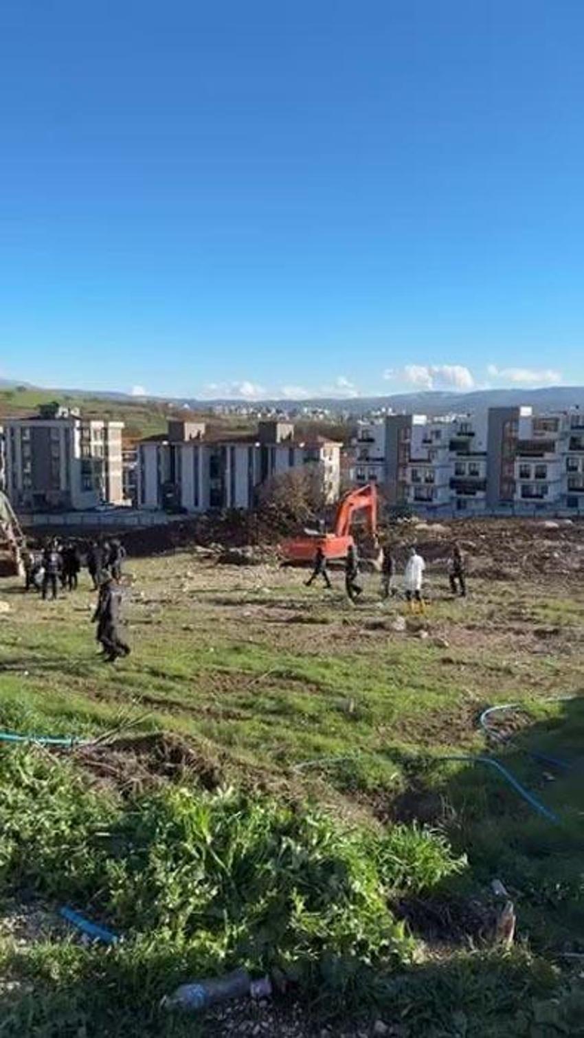 Bursa'nın Nilüfer ilçesinde korku dolu anlar: Araçlar, binalar hasar aldı, bölgeye bomba imha ekibi sevk edildi