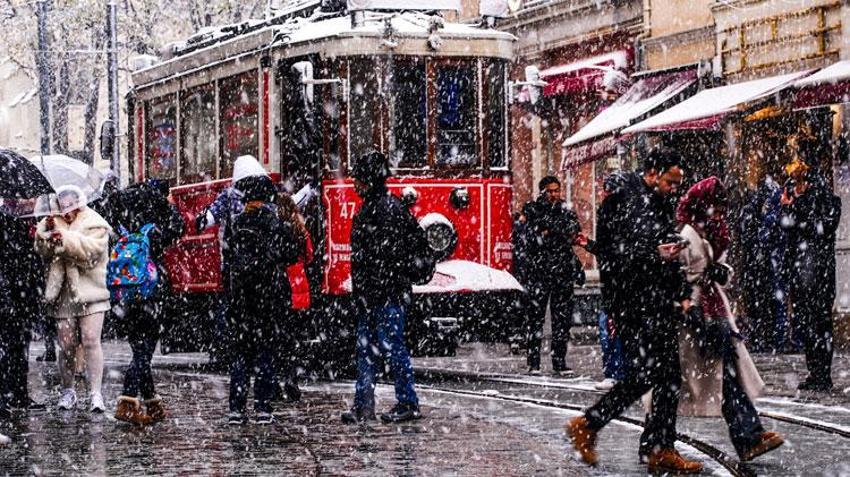 Lapa lapa kar yağışları ve sağanak yağışlar dondurucu soğuklarla beraber dönüyor! Meteoroloji 27 ili uyardı