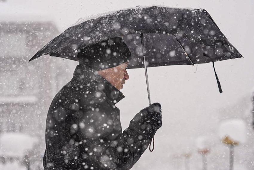 Lapa lapa kar yağışları ve sağanak yağışlar dondurucu soğuklarla beraber dönüyor! Meteoroloji 27 ili uyardı