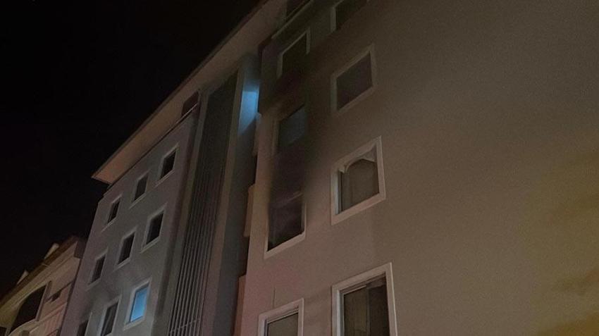 Alanya’da yangın paniği! Animasyoncuların kaldığı personel lojmanında korku dolu anlar