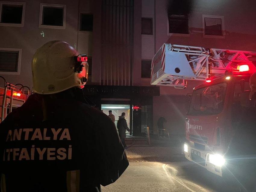 Alanya’da yangın paniği! Animasyoncuların kaldığı personel lojmanında korku dolu anlar
