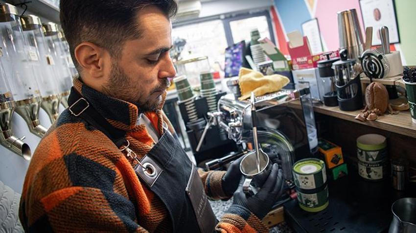 Ruslar beğenmeyince kendi işini kurdu! Malatya'da tek başına yaptı, 8 ülkeye tonlarca gönderiyor