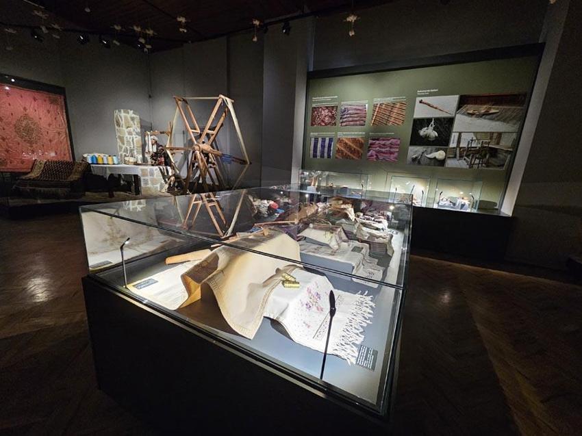 El işi ürünler Elazığ'ın geçmişine ışık tutuyor