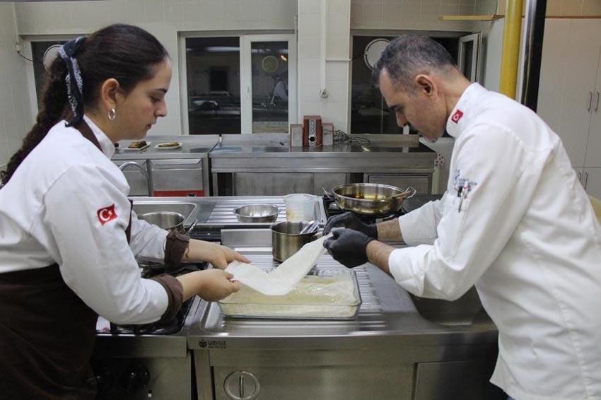 Amasya'nın yeni lezzeti tadıyla parmak ısırtıyor: Dünyaca ünlü misket elmasıyla yapılıyor