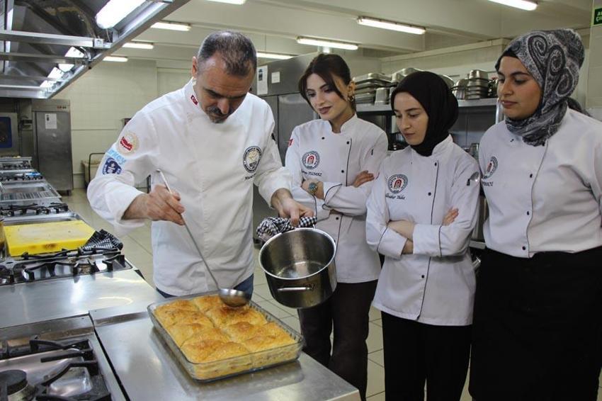 Amasya'nın yeni lezzeti tadıyla parmak ısırtıyor: Dünyaca ünlü misket elmasıyla yapılıyor
