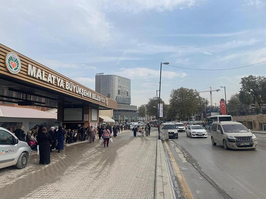 Malatya'nın hafızası yerinden söküldü: En bilindik nokta yeriden kaldırıldı