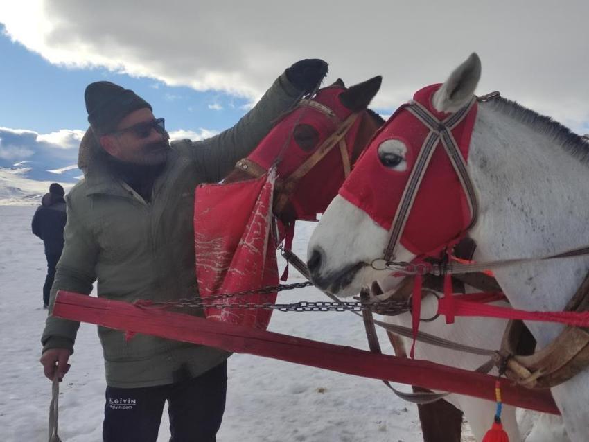 Ardahan'da sıfırın altında 20 derecede başladı!