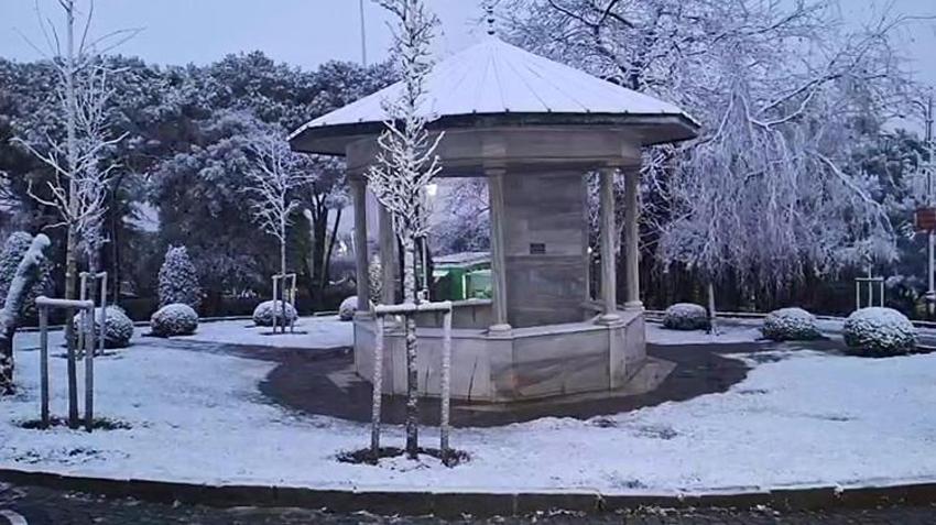 İstanbul'da kar başladı zorlu 24 saate girildi! Uzman isim ne kadar süreceğini açıkladı: 41 ile sarı kodlu uyarı