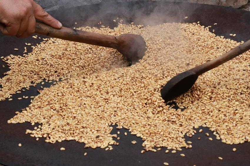 Konya'da unutulmaya yüz tutmuştu, şimdi siparişlere yetişemiyorlar: Üşümeyi bitiriyor, kana kan katıyor!