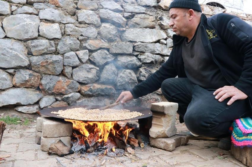 Konya'da unutulmaya yüz tutmuştu, şimdi siparişlere yetişemiyorlar: Üşümeyi bitiriyor, kana kan katıyor!