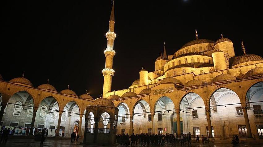 Miraç Kandili'nde okunacak sureler ve ayetler nelerdir? Miraç gecesi okunması tavsiye edilen Kur’an-ı Kerim sureleri