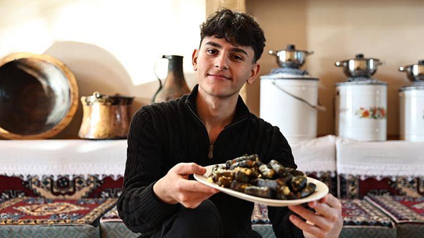 Bayburt’un unutulmaya yüz tutmuş 40 çeşit lezzeti 17 yaşındaki Metehan'a emanet! Anneannesinden öğrendi, Şimdi Tüm Türkiye’ye tanıtıyor