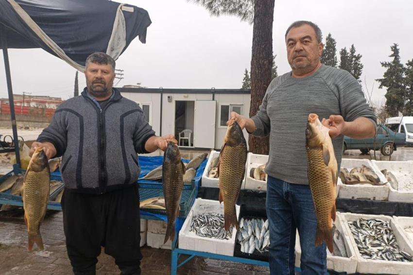 Gaziantep'te havaların soğumasıyla satışlar patladı! Vatandaşlar tezgahlara akın etti
