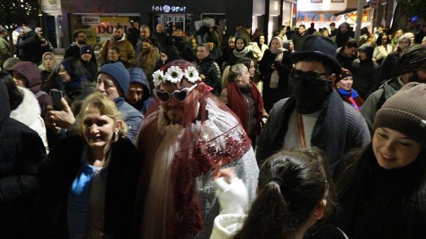Trabzon'da yüzyıllık 'Kalandar' coşkusu! 13 Ocak akşamı ritüeli başladı: Bolluk ve bereket getirsin
