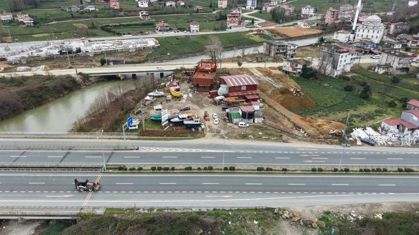 Trabzon'da ürettiğini Senegal'e satıyor! Yol kenarında derme çatma tesiste yapıyor