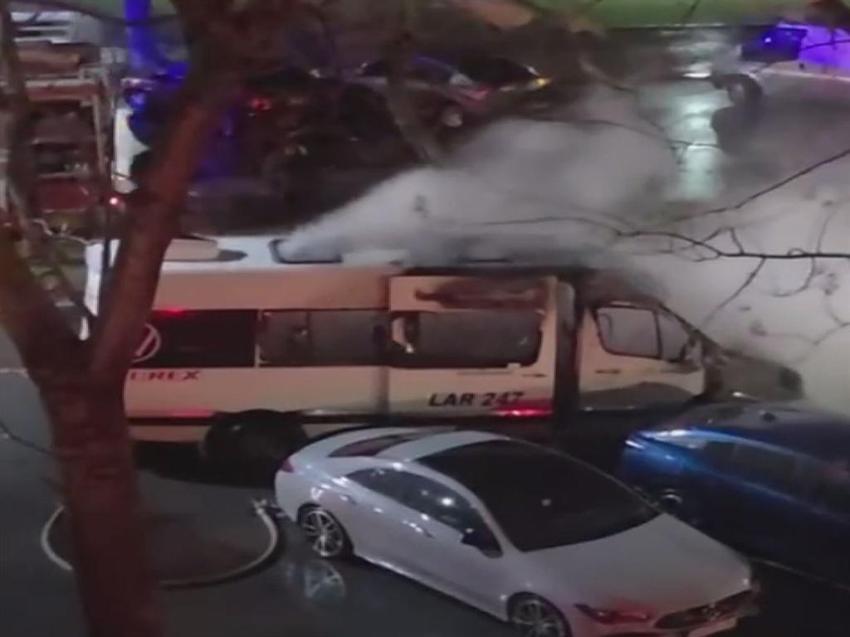 Beylikdüzü'nde facia son anda önlendi! Öğrenci servisinde yangın çıktı!