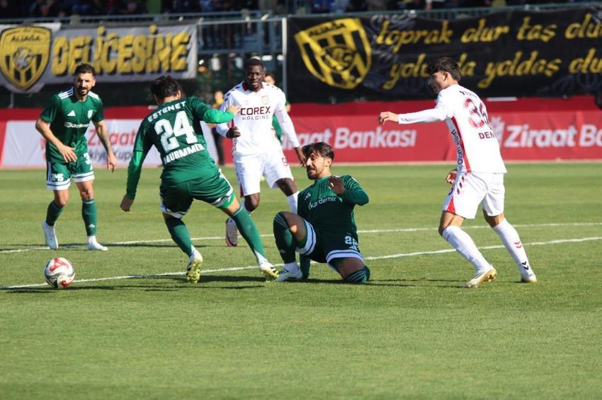 Samsunspor, Aliağa'ya gol yağdırdı! Yalçın Kayan, Celil Yüksel şov yaptı