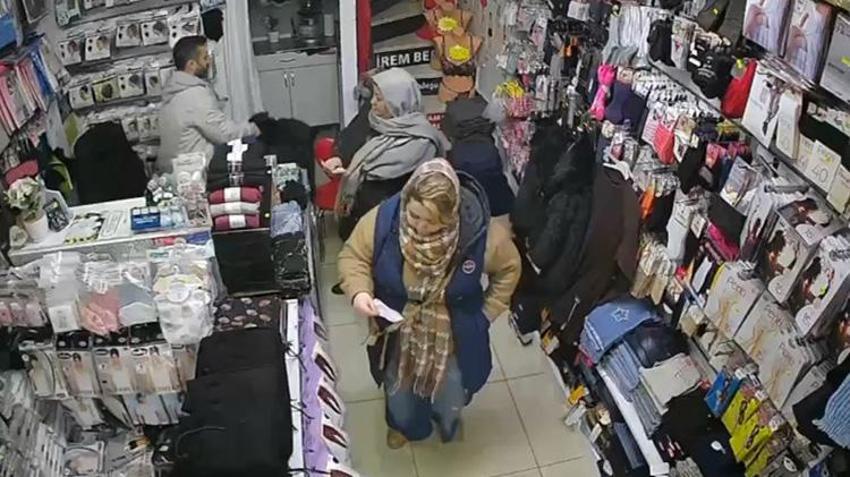 Sultangazi'de esnafın uyanıklığı gerçeği ortaya çıkardı: 'Kapıyı kapatıp polisi çağırayım mı?' O anlar kamerada