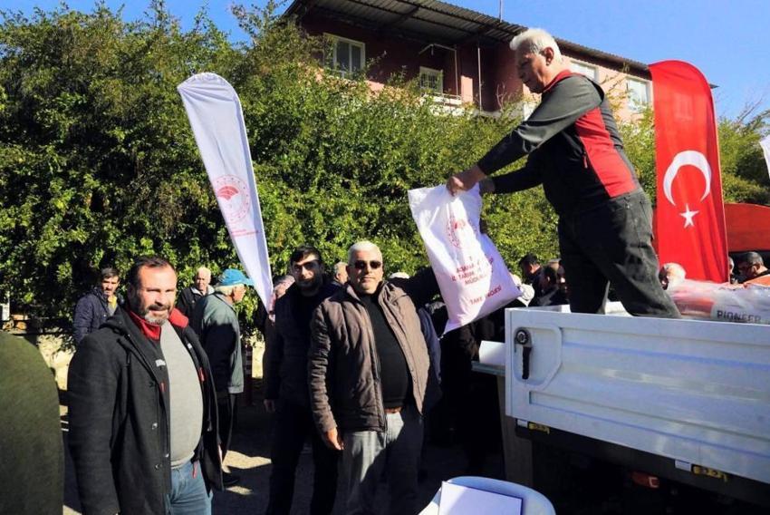 Adana’da çiftçiye büyük destek! Atıl arazilere ayçiçeği ekilecek: Kazanç katlanıyor