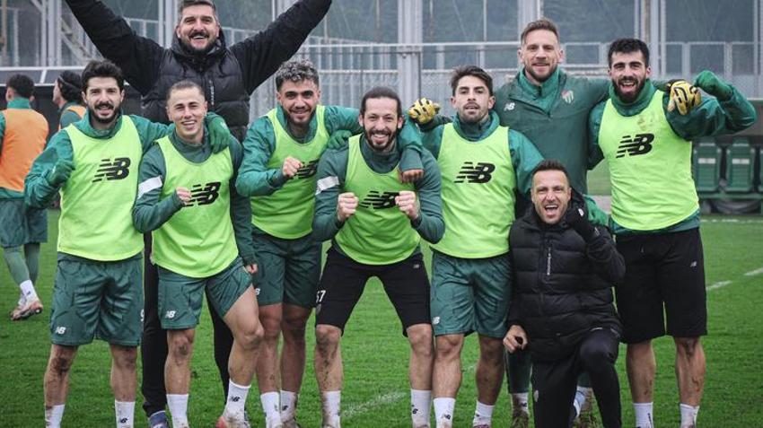 Bursaspor’un yeni 10 numarası belli oldu! Enes Çelik istedi, Tahsin tam yaptı
