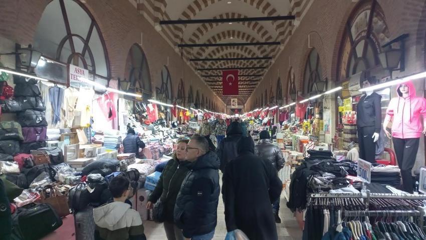 Edirne'nin en işlek caddesinde görüldü: Mağazaları Bulgarlar doldurdu