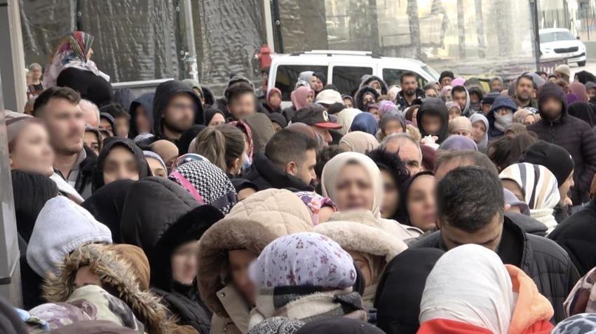 Bursa'da kayıp 100 lira için izdiham! Saatlerce beklediler