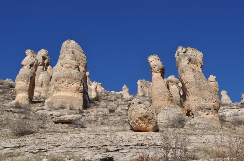 Diyarbakır'a bakan onu görüyor: Uzaktan insana benziyor, bin 500 metre yüksekte bulundu