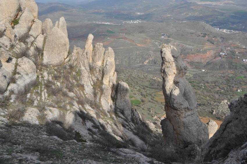 Diyarbakır'a bakan onu görüyor: Uzaktan insana benziyor, bin 500 metre yüksekte bulundu
