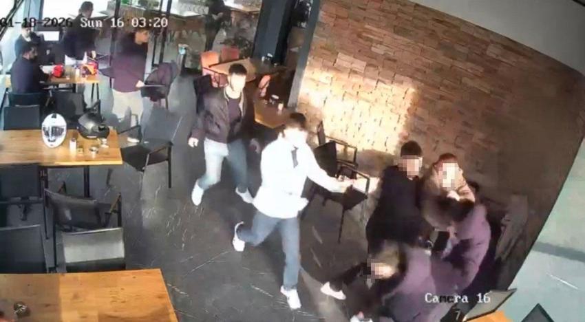 Samsun'da fırında dehşet anları kamerada: Bıçaklı saldırıda 2 kişi yaralandı