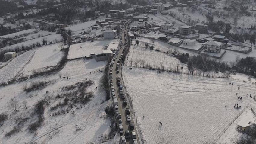 Bursa’da Alaçam Kış Festivali! Etkinliğe yoğun katılım trafiği felç etti