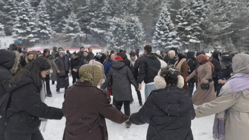 Bursa’da Alaçam Kış Festivali! Etkinliğe yoğun katılım trafiği felç etti