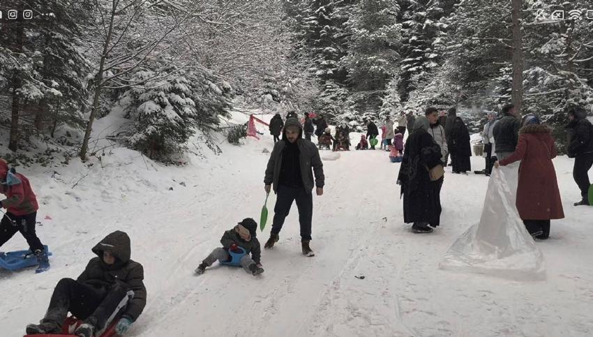 Bursa’da Alaçam Kış Festivali! Etkinliğe yoğun katılım trafiği felç etti