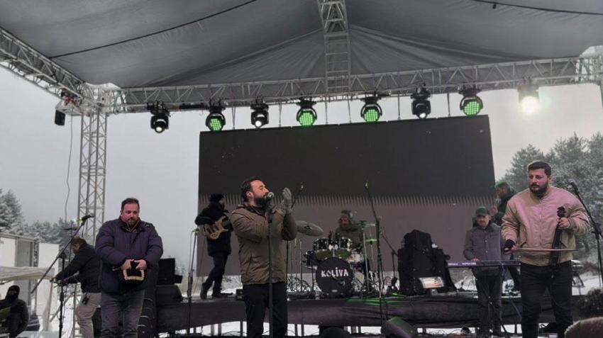 Bursa’da Alaçam Kış Festivali! Etkinliğe yoğun katılım trafiği felç etti