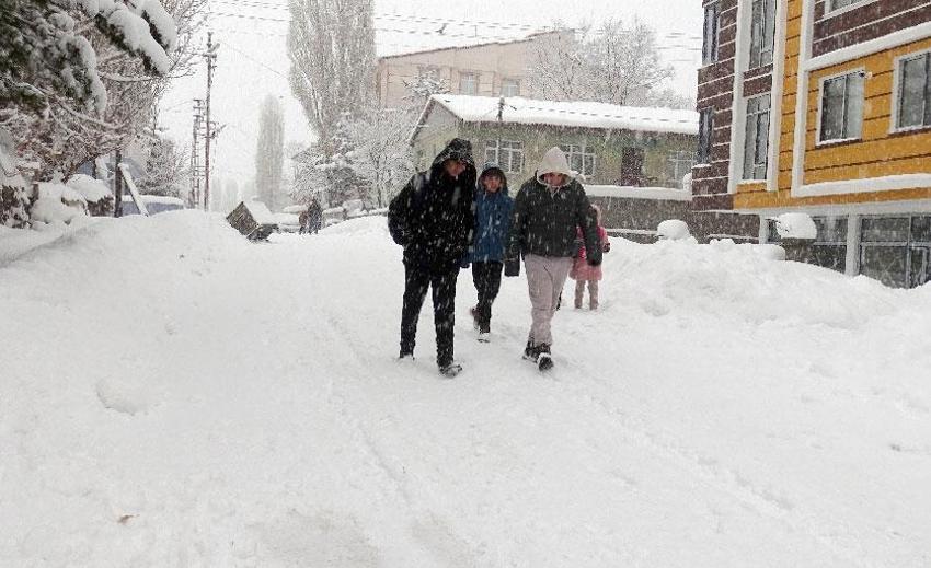 Yoğun kar yağışı ve dondurucu soğuklar geliyor! Meteoroloji'den 9 il için sarı kodlu kar alarmı
