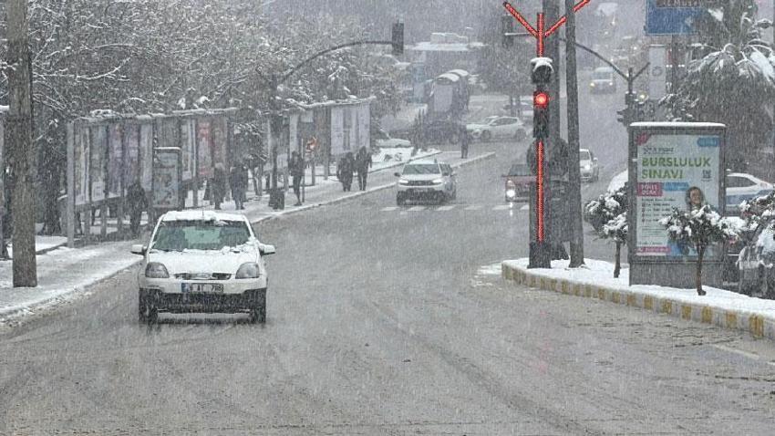 Yoğun kar yağışı ve dondurucu soğuklar geliyor! Meteoroloji'den 9 il için sarı kodlu kar alarmı