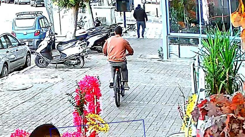 Adana'da gördüğü bisikleti çalan hırsızın pes dedirten savunması: 'Dayanamıyorum!' O anlar kamerada