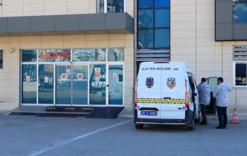 Kavga sokakta başladı, silah evde patladı: 3 aylık evli kadın başından vuruldu