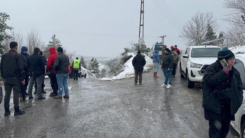 Zonguldak'ta kar altında arayış: AFAD, UMKE ve köylüler tarıyor!