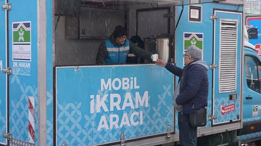 Bahçelievler’de yoğun kar mesaisi: 'Bin 500 kişilik ekip ve 130 araç hizmet veriyor'