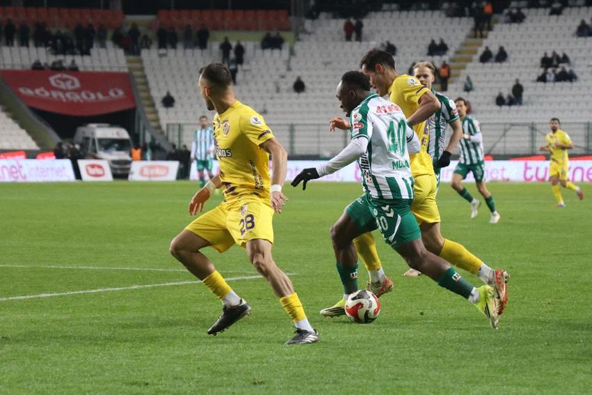 TÜMOSAN Konyaspor, ikas Eyüpspor maçında puanı son nefeste kurtardı