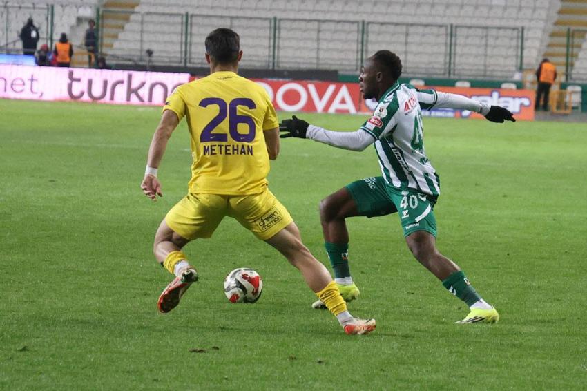 TÜMOSAN Konyaspor, ikas Eyüpspor maçında puanı son nefeste kurtardı