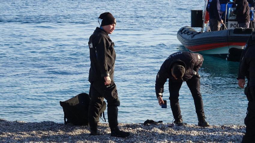 Antalya'da dehşete düşüren olay: Balık tutan vatandaşların oltasına ceset takıldı