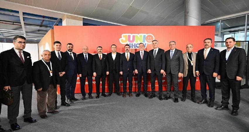 Junioshow Bursa Uluslararası Bebe, Çocuk Hazır Giyim ve Çocuk İhtiyaçları Fuarı kapılarını açtı