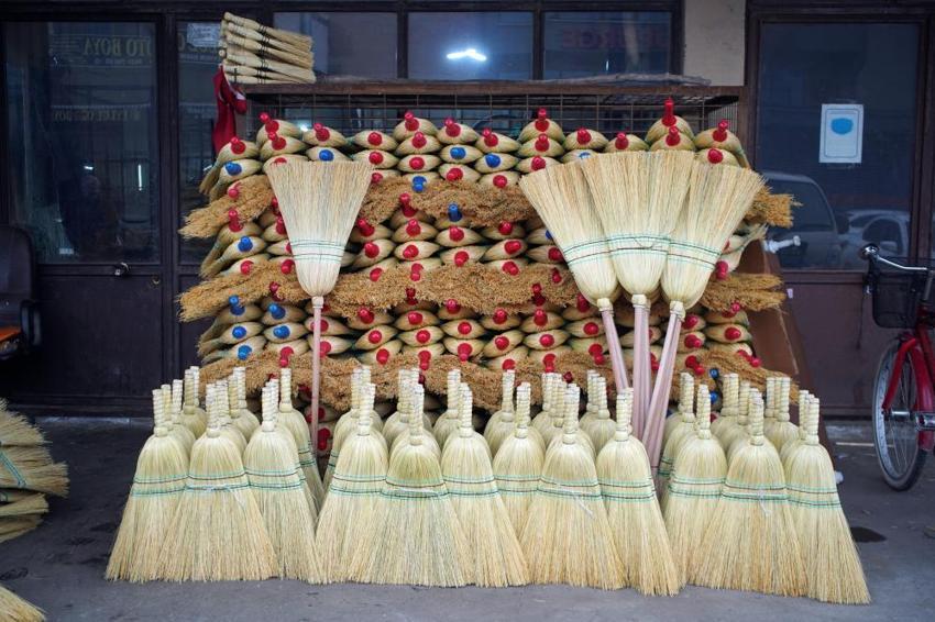 Sakarya'nın son ustalarından! Babadan öğrendiği yöntemle üretimi sürdürüyor: 150 liraya satıyor