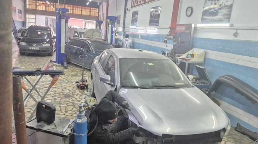 Tamircilerde yedek parça krizi: Yüzbinlerce araç parça bekliyor