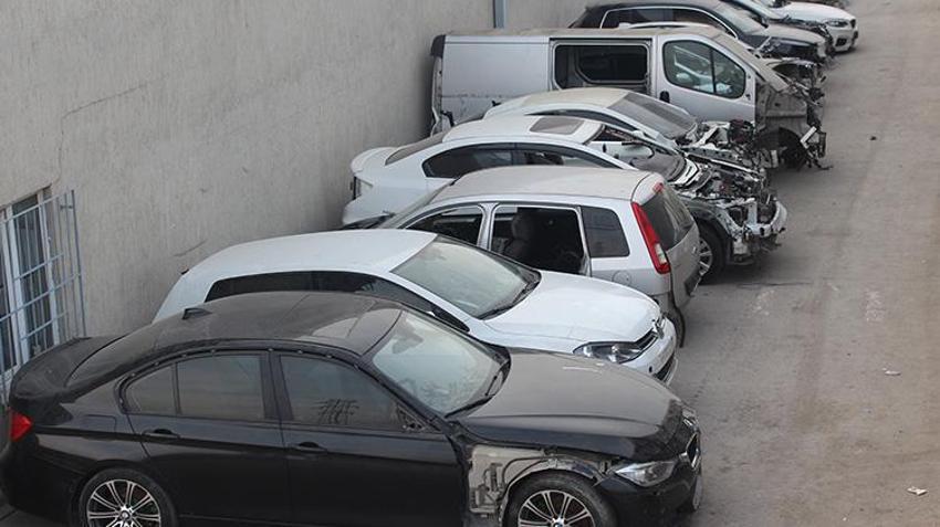 Tamircilerde yedek parça krizi: Yüzbinlerce araç parça bekliyor