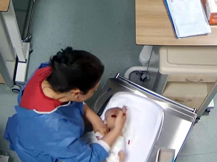 Cani hemşireden 5 günlük bebeğe 14 dakika kan işkencesi! Vahşet kameraya takıldı